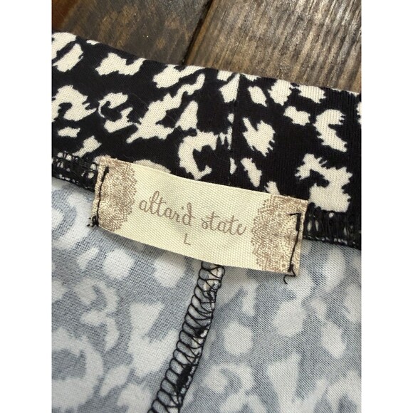 NWT Altar’d State Cheetah Print Stretch Bell Bottom Leggings - Picture 8 of 9